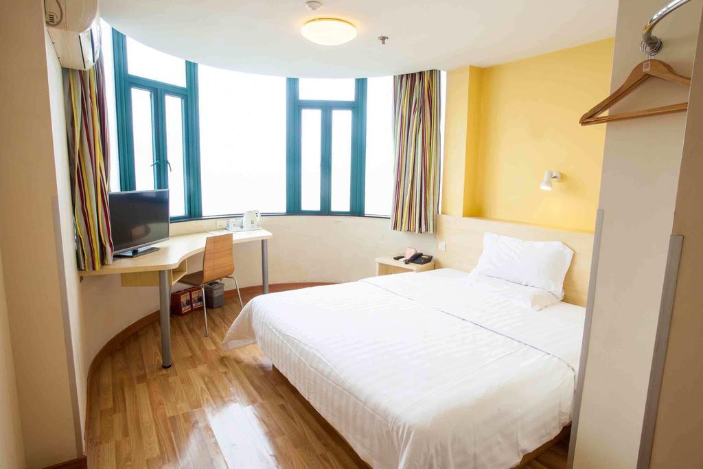 7Days Inn Harbin Exhibition Centre Room photo