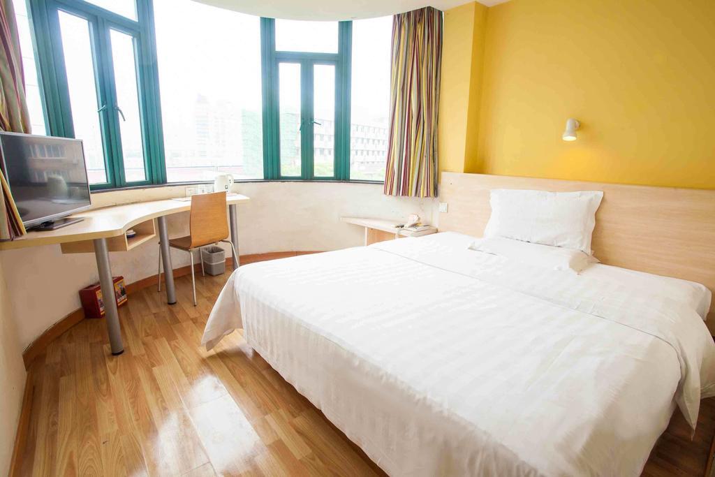 7Days Inn Harbin Exhibition Centre Room photo